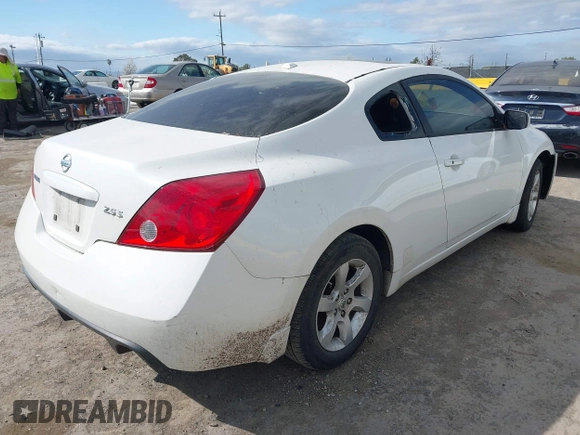 2009 Nissan Altima 2.5 S with VIN 1N4AL24E99C131913, listed as a IAAI auction lot 41903752 with 1 mi miles. Bid and sale history available at carsss.com. Image 4.