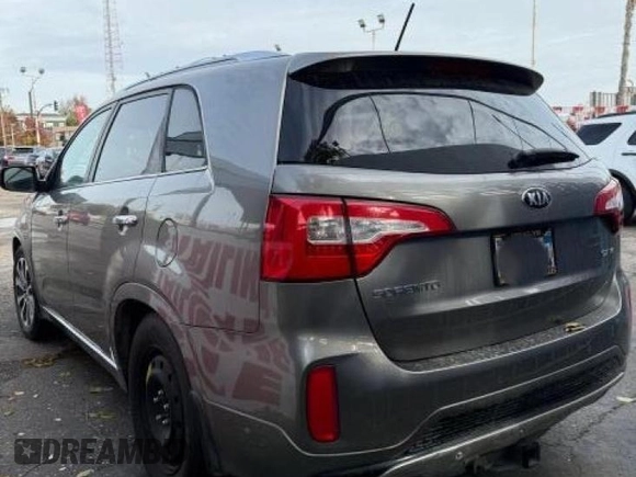 2015 Kia Sorento SX Limited with VIN 5XYKW4A79FG614218, listed as a Copart auction lot 83112614 with 161,345 mi miles and Clean Title. Bid and sale history available at carsss.com. Image 3.