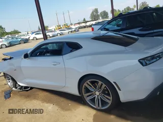 2017 Chevrolet Camaro 1LT z VIN 1G1FB1RS3H0215472, wystawiony jako IAAI lot #42192641 z przebiegiem 23 716 mil mil oraz . Historia ofert i sprzedaży dostępna na DreamBid. Obrazek 15.