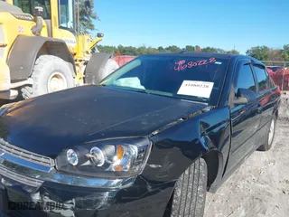 2005 Chevrolet Malibu with VIN 1G1ZS52F15F332817, listed as a IAAI auction lot 41080228 with 158,235 mi miles. Bid and sale history available at carsss.com. Image 6.