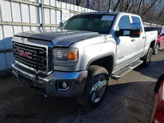 2016 GMC Sierra 2500HD SLT with VIN 1GT12TE87GF106158, listed as a IAAI auction lot 41214047 with 274,601 mi miles. Bid and sale history available at carsss.com. Image 2.