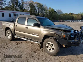 2014 Toyota Tacoma with VIN 3TMLU4EN3EM163162, listed as a IAAI auction lot 41930392 with 167,368 mi miles and . Bid and sale history available at DreamBid. Image 1.
