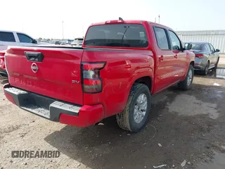 2023 Nissan Frontier Pro-X z VIN 1N6ED1EJ0PN667047, wystawiony jako IAAI lot #42639635 z przebiegiem 58 508 mil mil oraz . Historia ofert i sprzedaży dostępna na DreamBid. Obrazek 4.