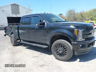 2019 Ford F-250 XL z VIN 1FT7W2B64KEG62759, wystawiony jako IAAI lot #42241483 z przebiegiem 64 683 mil mil oraz . Historia ofert i sprzedaży dostępna na DreamBid. Obrazek 1.