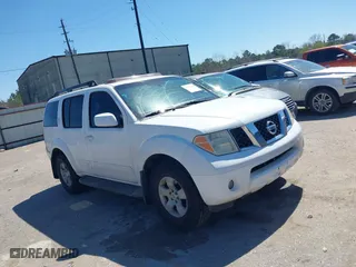 2005 Nissan Pathfinder SE with VIN 5N1AR18UX5C791209, listed as a IAAI auction lot 41752470 with 178,465 mi miles. Bid and sale history available at carsss.com. Image 1.