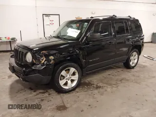 2014 Jeep Patriot Limited z VIN 1C4NJRCB0ED928766, wystawiony jako IAAI lot #42437880 z przebiegiem 135 443 mil mil oraz . Historia ofert i sprzedaży dostępna na DreamBid. Obrazek 2.