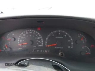 2000 Ford F-150 XL с VIN 1FTRF18L2YNA83696, выставлен на аукционе IAAI как лот 42047463 с пробегом Не указан миль и . История ставок и продаж доступна на DreamBid. Изображение 7.