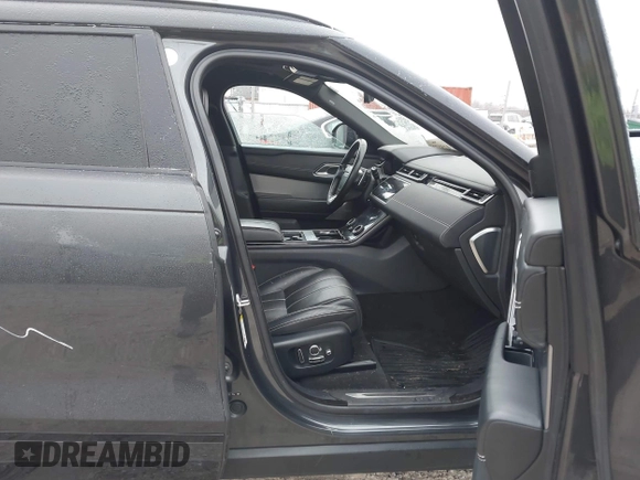 2018 Land Rover Range Rover Velar R-Dynamic HSE with VIN SALYM2RX7JA751636, listed as a IAAI auction lot 41517251 with 62,205 mi miles. Bid and sale history available at carsss.com. Image 5.