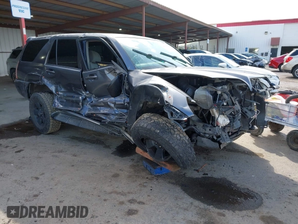 2004 Toyota 4Runner SR5 with VIN JTEBU14R748026917, listed as a IAAI auction lot 41938821 with 205,891 mi miles and . Bid and sale history available at DreamBid. Image 1.