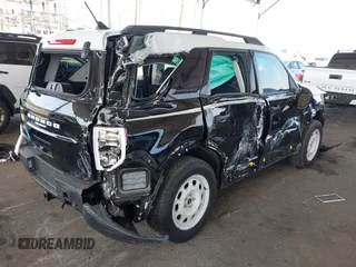 2024 Ford Bronco Sport Heritage z VIN 3FMCR9G63RRF08666, wystawiony jako IAAI lot #42433592 z przebiegiem 11 532 mil mil oraz . Historia ofert i sprzedaży dostępna na DreamBid. Obrazek 4.