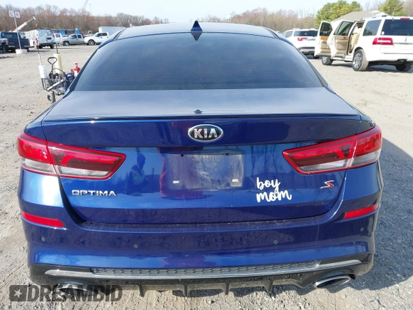 2019 Kia Optima LX with VIN 5XXGT4L38KG365515, listed as a IAAI auction lot 41829120 with 86,510 mi miles. Bid and sale history available at carsss.com. Image 16.