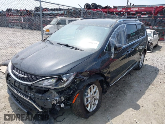 2020 Chrysler Pacifica Touring L with VIN 2C4RC1BG4LR103608, listed as a IAAI auction lot 42280924 with 79,502 mi miles and . Bid and sale history available at DreamBid. Image 6.