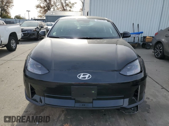 2023 Hyundai Ioniq 6 SEL z VIN KMHM34AA5PA034006, wystawiony jako Copart lot #80392393 z przebiegiem 707 mil mil oraz . Historia ofert i sprzedaży dostępna na DreamBid. Obrazek 5.