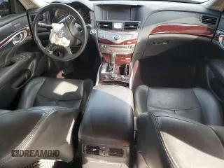 2015 Infiniti Q70 z VIN JN1BY1AP1FM541792, wystawiony jako Copart lot #86699094 z przebiegiem Nie podano mil oraz Szkoda całkowita • Salvage title. Historia ofert i sprzedaży dostępna na DreamBid. Obrazek 8.