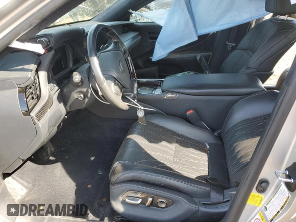 2019 Lexus LS 500 z VIN JTHC51FF3K5005648, wystawiony jako Copart lot #55071615 z przebiegiem 49 679 mil mil oraz Szkoda całkowita • Salvage title. Historia ofert i sprzedaży dostępna na DreamBid. Obrazek 7.