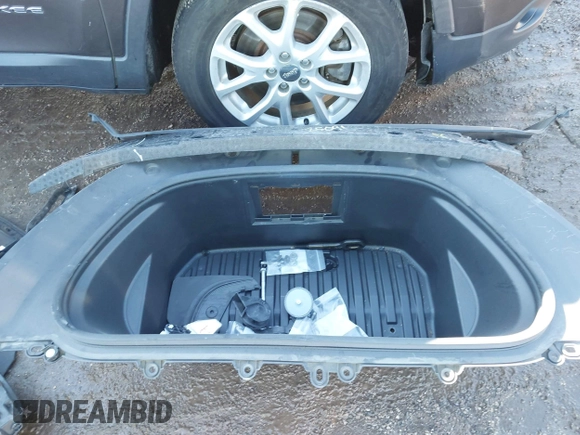 2022 Tesla Model Y Performance with VIN 7SAYGDEFXNF313636, listed as a IAAI auction lot 41660019 with 30,258 mi miles and . Bid and sale history available at DreamBid. Image 23.