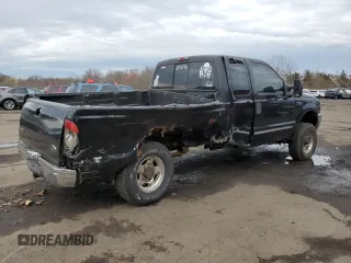2000 Ford F-250 XL with VIN 1FTNX21L5YEC66604, listed as a Copart auction lot 51754055 with 167,798 mi miles and Salvage title. Bid and sale history available at DreamBid. Image 3.