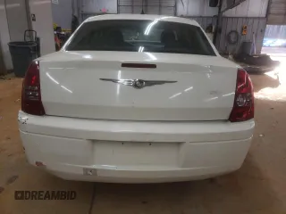 2008 Chrysler 300 LX with VIN 2C3KA43R58H122761, listed as a Copart auction lot 43479375 with 137,262 mi miles and Salvage Title. Bid and sale history available at carsss.com. Image 6.