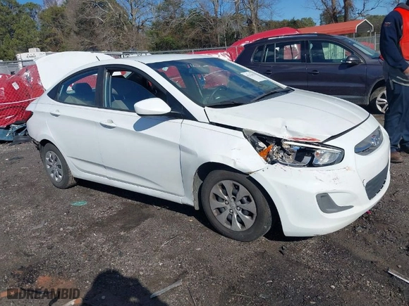 2016 Hyundai Accent SE with VIN KMHCT4AE8GU142388, listed as a IAAI auction lot 41222670 with NaN miles. Bid and sale history available at carsss.com. Image 1.