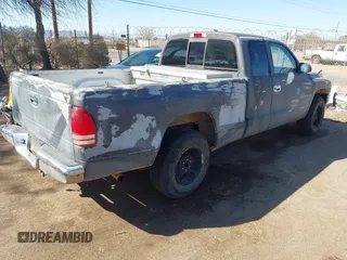 1997 Dodge Dakota z VIN 1B7GL23Y0VS153508, wystawiony jako IAAI lot #41610079 z przebiegiem 266 645 mil mil oraz . Historia ofert i sprzedaży dostępna na DreamBid. Obrazek 4.