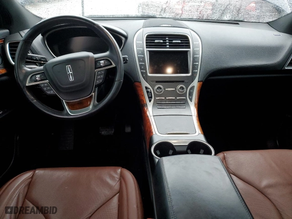2019 Lincoln Nautilus Reserve with VIN 2LMPJ8L92KBL36304, listed as a Copart auction lot 45102853 with 0 mi miles. Bid and sale history available at carsss.com. Image 8.