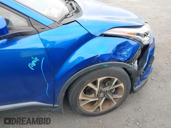 2020 Toyota C-HR LE with VIN JTNKHMBX1L1077246, listed as a IAAI auction lot 42045560 with 16,109 mi miles. Bid and sale history available at carsss.com. Image 12.