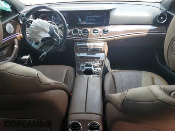 2019 Mercedes-Benz E 300 with VIN WDDZF4JB8KA645219, listed as a Copart auction lot 59702515 with 55,117 mi miles and Salvage title. Bid and sale history available at DreamBid. Image 8.