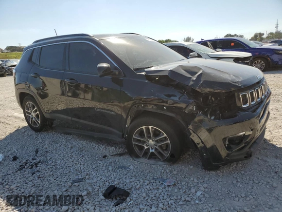 2020 Jeep Compass Altitude z VIN 3C4NJCBB4LT241702, wystawiony jako Copart lot #48745925 z przebiegiem 53 187 mil mil oraz Nie do naprawy. Historia ofert i sprzedaży dostępna na DreamBid. Obrazek 4.