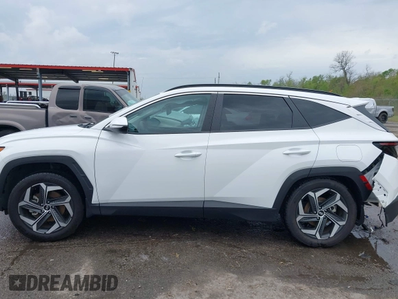 2023 Hyundai Tucson SEL with VIN 5NMJF3AE4PH190541, listed as a IAAI auction lot 41889463 with 17,677 mi miles and . Bid and sale history available at carsss.com. Image 15.