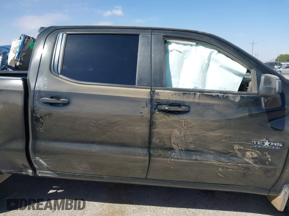 2022 Chevrolet Silverado 1500 RST with VIN 3GCUDEET8NG690038, listed as a IAAI auction lot 41825884 with 53,582 mi miles and . Bid and sale history available at DreamBid. Image 13.