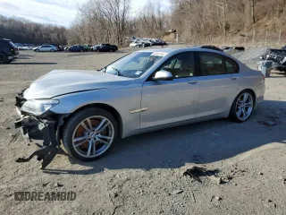 2015 BMW 7 Series 750i с VIN WBAYA8C52FD825851, выставлен на аукционе Copart как лот 45842584 с пробегом 108 517 миль миль и . История ставок и продаж доступна на DreamBid. Изображение 1.