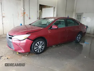 2017 Toyota Camry XLE z VIN 4T1BF1FK8HU812149, wystawiony jako Copart lot #56866135 z przebiegiem 112 816 mil mil oraz Szkoda całkowita • Salvage title. Historia ofert i sprzedaży dostępna na DreamBid. Obrazek 1.