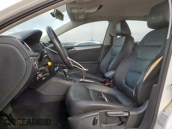 2013 Volkswagen Jetta SE with VIN 3VWDX7AJ5DM445332, listed as a Copart auction lot 58622645 with 241,388 mi miles and Clean title. Bid and sale history available at DreamBid. Image 7.