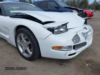 2000 Chevrolet Corvette with VIN 1G1YY12G7Y5115827, listed as a IAAI auction lot 41890391 with 38,815 mi miles. Bid and sale history available at carsss.com. Image 14.