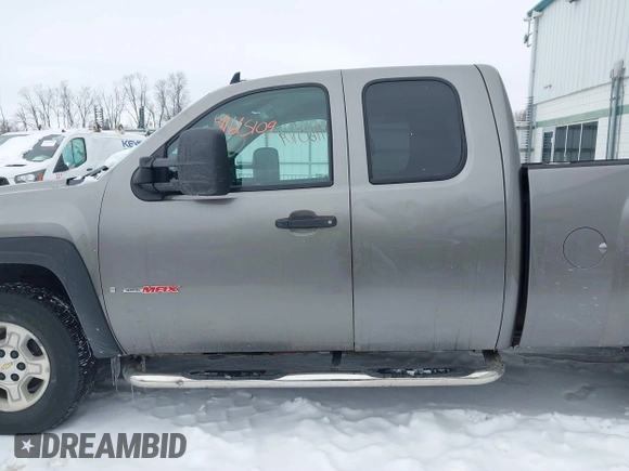 2007 Chevrolet Silverado 1500 with VIN 1GCFK19Y67Z508465, listed as a IAAI auction lot 41615109 with 148,381 mi miles and . Bid and sale history available at DreamBid. Image 14.