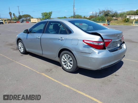 2016 Toyota Camry XLE with VIN 4T1BF1FK4GU148625, listed as a IAAI auction lot 41742421 with 88,582 mi miles. Bid and sale history available at carsss.com. Image 3.