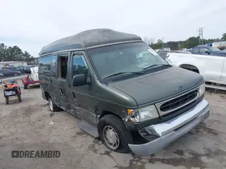 2002 Ford Econoline Passenger XL with VIN 1FMRE11L82HA83636, listed as a IAAI auction lot 41718025 with 153,581 mi miles and . Bid and sale history available at carsss.com. Image 1.