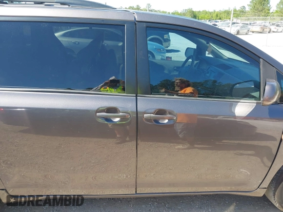 2012 Toyota Sienna XLE AAS with VIN 5TDYK3DC5CS259216, listed as a IAAI auction lot 42143551 with 219,957 mi miles and . Bid and sale history available at DreamBid. Image 13.