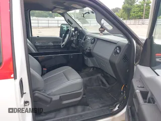 2016 Ford F-250 XL с VIN 1FD7X2B64GEC87410, выставлен на аукционе IAAI как лот 42014965 с пробегом Не указан миль и . История ставок и продаж доступна на DreamBid. Изображение 5.