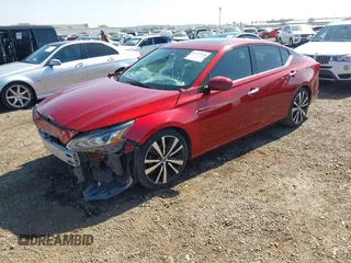 2019 Nissan Altima 2.5 Platinum with VIN 1N4BL4FV7KC117575, listed as a IAAI auction lot 41573528 with 71,665 mi miles. Bid and sale history available at carsss.com. Image 17.