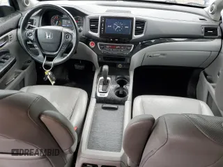 2017 Honda Ridgeline RTL-E with VIN 5FPYK3F7XHB005438, listed as a Copart auction lot 65800825 with 173,721 mi miles and Clean title. Bid and sale history available at DreamBid. Image 8.