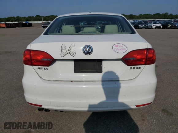 2013 Volkswagen Jetta SE с VIN 3VWDP7AJ3DM403922, выставлен на аукционе Copart как лот 60360605 с пробегом 130 806 миль миль и Списание • Salvage title. История ставок и продаж доступна на DreamBid. Изображение 6.