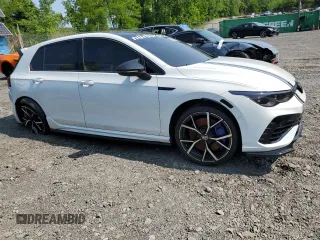 2023 Volkswagen Golf z VIN WVWEB7CD9PW147996, wystawiony jako Copart lot #59745885 z przebiegiem 10 129 mil mil oraz Szkoda całkowita • Salvage title. Historia ofert i sprzedaży dostępna na DreamBid. Obrazek 4.