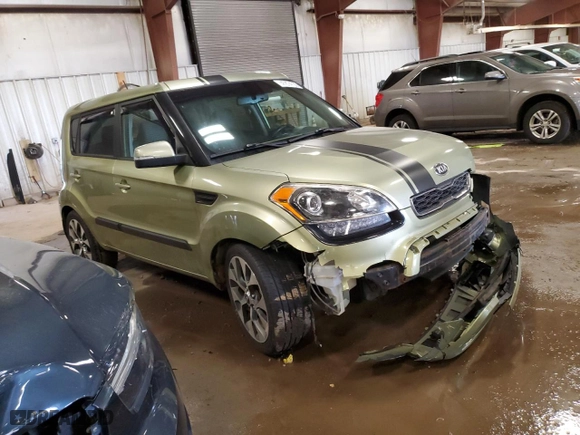 2013 Kia Soul + with VIN KNDJT2A69D7537876, listed as a Copart auction lot 47874735 with 189,041 mi miles and Clean Title. Bid and sale history available at carsss.com. Image 4.