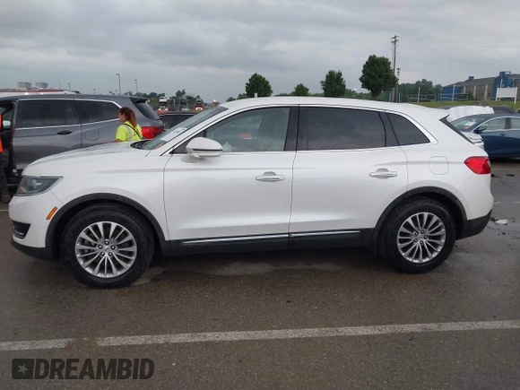 2016 Lincoln MKX Select z VIN 2LMPJ6KR1GBL37294, wystawiony jako IAAI lot #42422681 z przebiegiem 103 505 mil mil oraz . Historia ofert i sprzedaży dostępna na DreamBid. Obrazek 15.