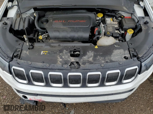 2022 Jeep Compass Latitude z VIN 3C4NJCBB8NT156266, wystawiony jako Copart lot #55321825 z przebiegiem 73 771 mil mil oraz Szkoda całkowita • Salvage title. Historia ofert i sprzedaży dostępna na DreamBid. Obrazek 12.