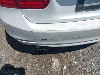2013 BMW 3 Series 328i xDrive с VIN WBA3B5G55DNS04935, выставлен на аукционе IAAI как лот 42205399 с пробегом 127 913 миль миль и . История ставок и продаж доступна на DreamBid. Изображение 6.