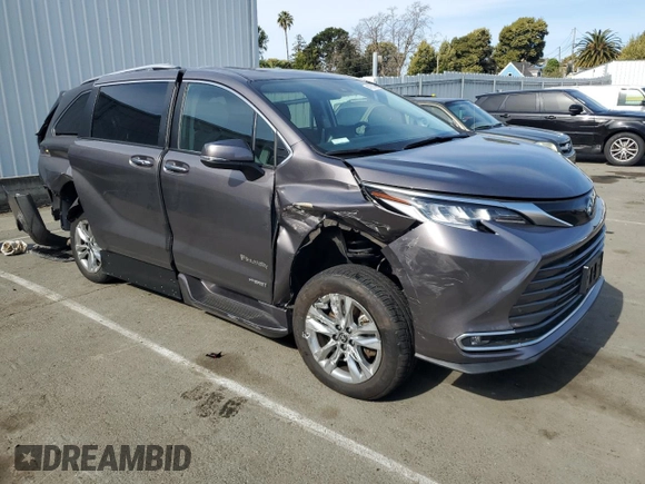 2021 Toyota Sienna Limited with VIN 5TDZRKEC6MS063280, listed as a Copart auction lot 47959725 with 41,573 mi miles and Salvage Title. Bid and sale history available at carsss.com. Image 4.