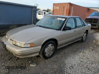 1997 Oldsmobile Cutlass Supreme S z VIN 1G3WH52M8VF352117, wystawiony jako Copart lot #41919094 z przebiegiem 155 523 mil mil oraz Szkody całkowita. Historia ofert i sprzedaży dostępna na DreamBid. Obrazek 1.