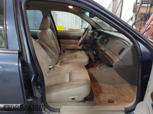 2008 Mercury Grand Marquis LS with VIN 2MEFM75V88X631067, listed as a IAAI auction lot 41290274 with 206,145 mi miles and . Bid and sale history available at DreamBid. Image 5.